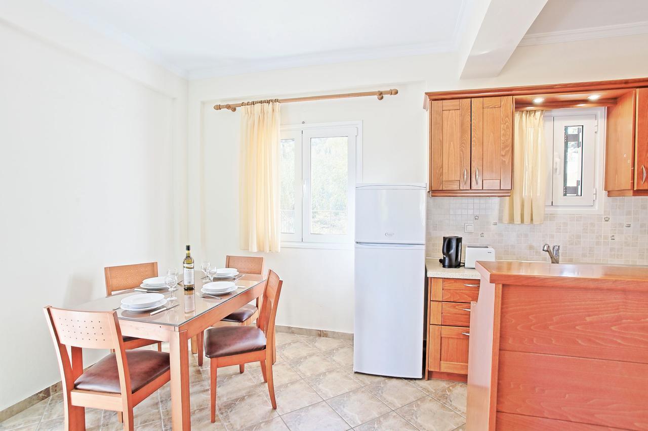 Katerina House Apartment Калами Екстериор снимка